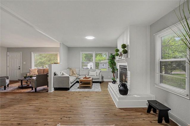 15407 White Avenue, Grandview, MO 64030