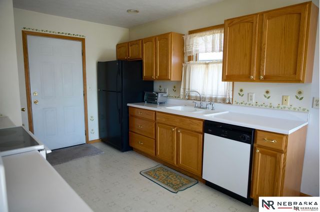 625 Arbor Court, Bennet, NE 68317