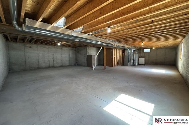 625 Arbor Court, Bennet, NE 68317