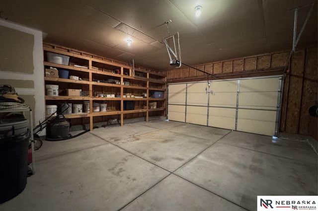 625 Arbor Court, Bennet, NE 68317