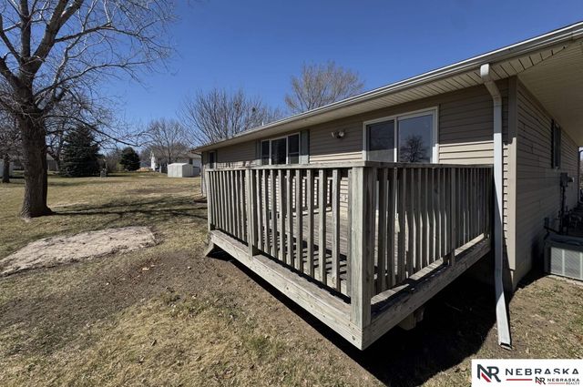 625 Arbor Court, Bennet, NE 68317