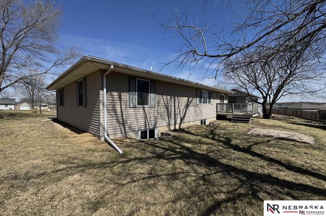 625 Arbor Court, Bennet, NE 68317