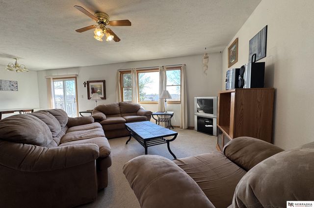 625 Arbor Court, Bennet, NE 68317