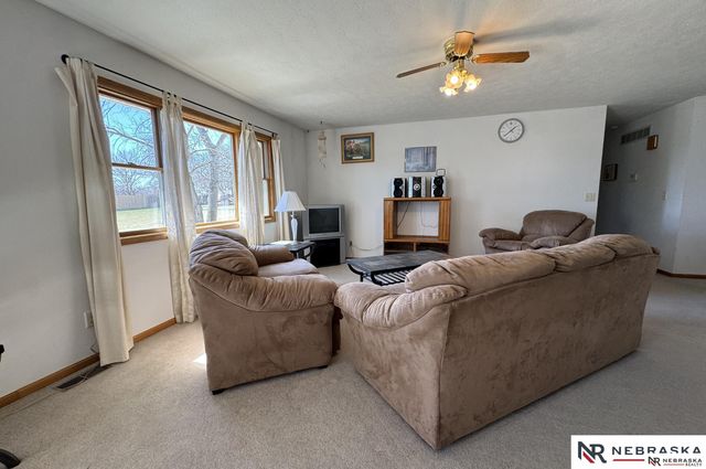 625 Arbor Court, Bennet, NE 68317