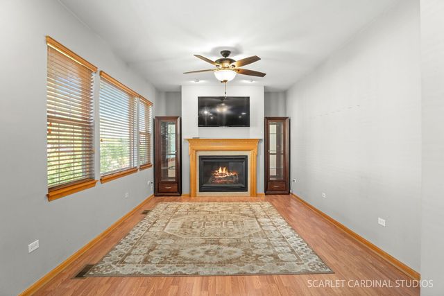 16606 Buckner Pond Way, Crest Hill, IL 60403