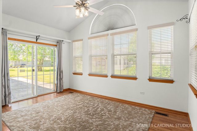 16606 Buckner Pond Way, Crest Hill, IL 60403