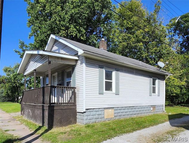 2412 BROMLEY Avenue, Granite City, IL 62040