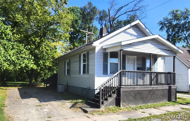 2412 BROMLEY Avenue, Granite City, IL 62040