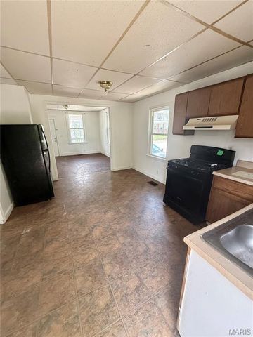 2412 BROMLEY Avenue, Granite City, IL 62040