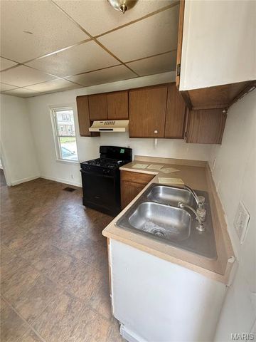 2412 BROMLEY Avenue, Granite City, IL 62040