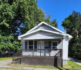 2412 BROMLEY Avenue, Granite City, IL 62040