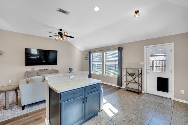 141 Ringneck Drive, Sanger, TX 76266