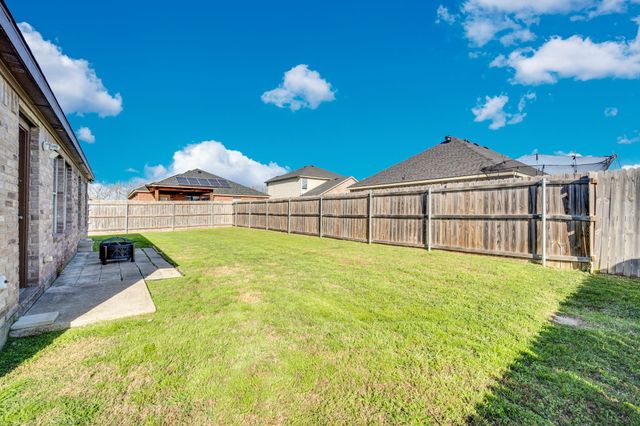 141 Ringneck Drive, Sanger, TX 76266