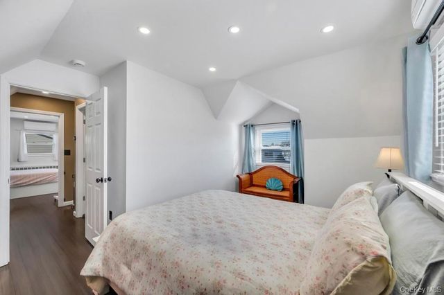 460 Roquette Avenue, Floral Park, NY 11001