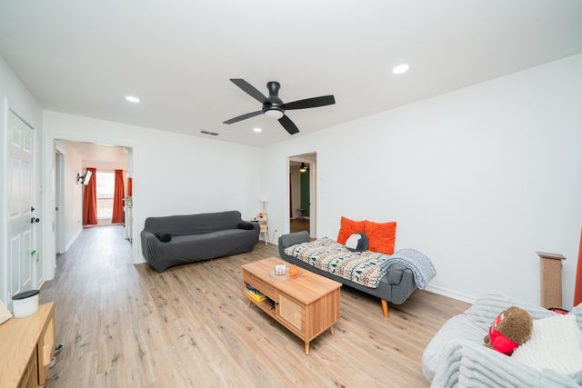 123 S Palmer Ave, Tyler, TX 75702