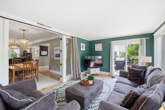 205 E Savidge Street, Spring Lake Vllg, MI 49456