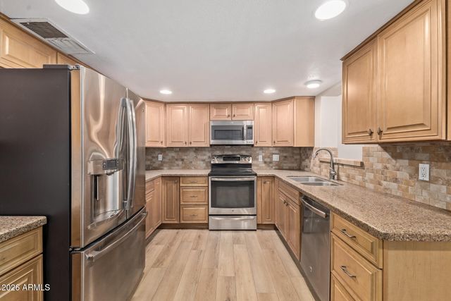 9804 N 4TH Avenue, Phoenix, AZ 85021