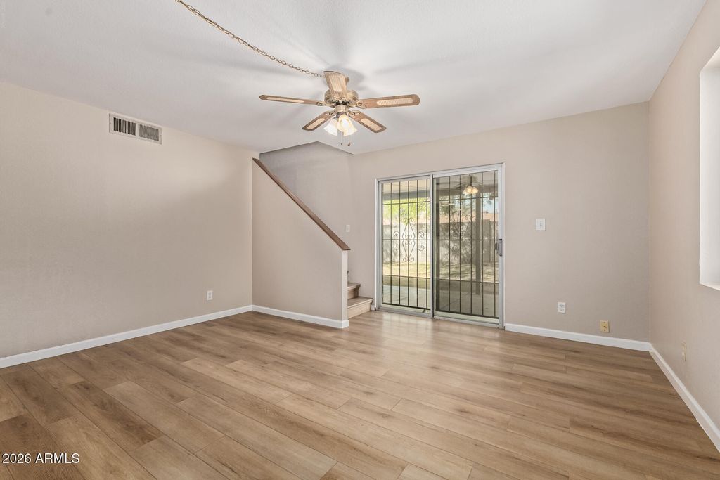 Image 12 of property listing at 9804 N 4TH Avenue, Phoenix, AZ 85021