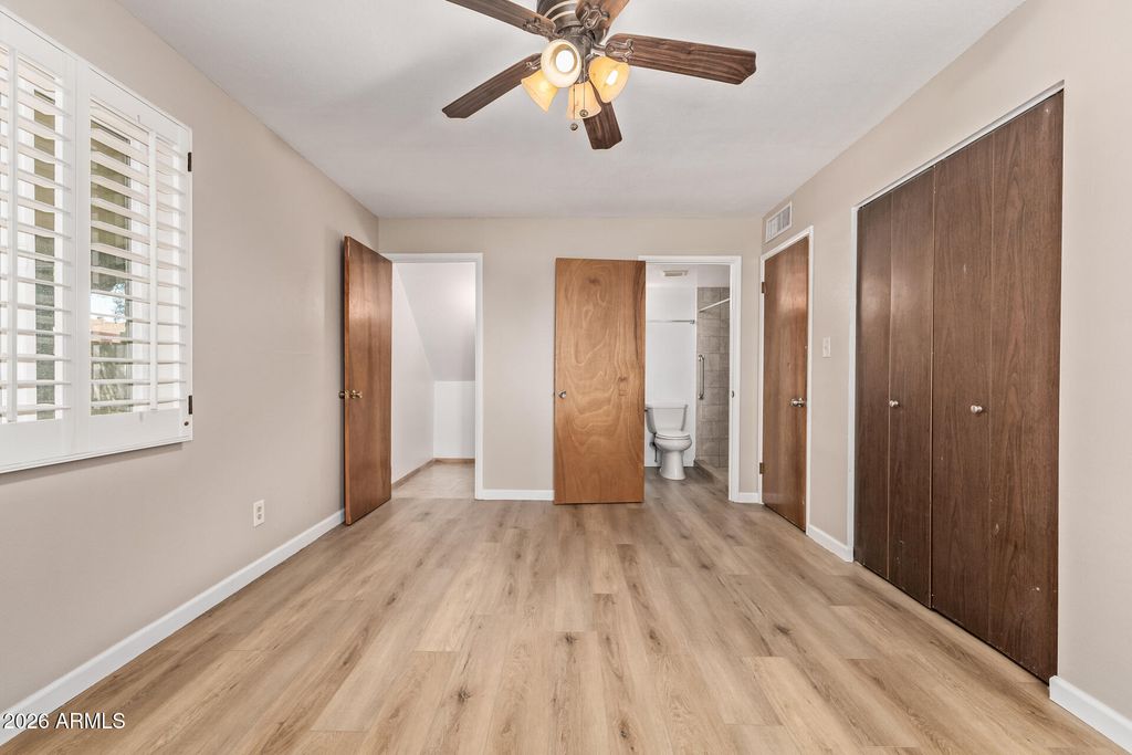 Image 15 of property listing at 9804 N 4TH Avenue, Phoenix, AZ 85021