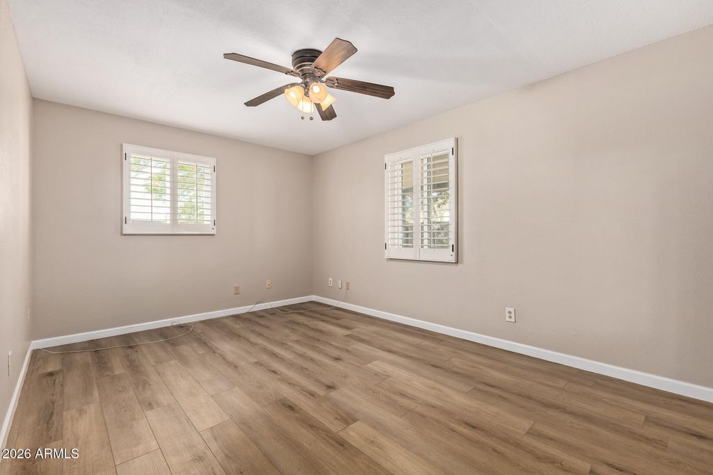 Image 18 of property listing at 9804 N 4TH Avenue, Phoenix, AZ 85021