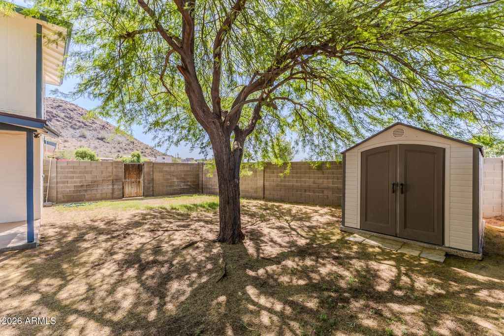 Image 35 of property listing at 9804 N 4TH Avenue, Phoenix, AZ 85021