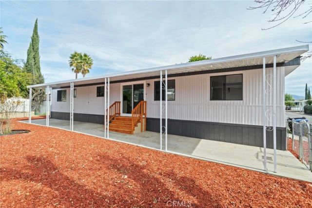1097 N State 25, Hemet, CA 92543
