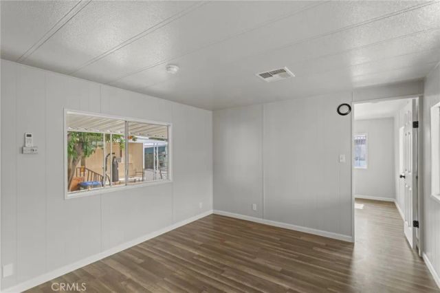 1097 N State 25, Hemet, CA 92543