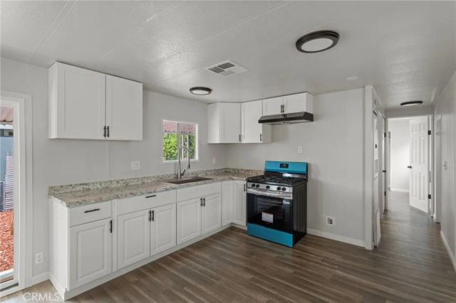 1097 N State 25, Hemet, CA 92543
