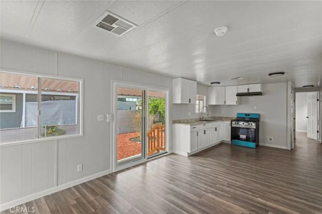 1097 N State 25, Hemet, CA 92543