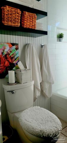 1414 E Maxwell St, Pensacola, FL 32503