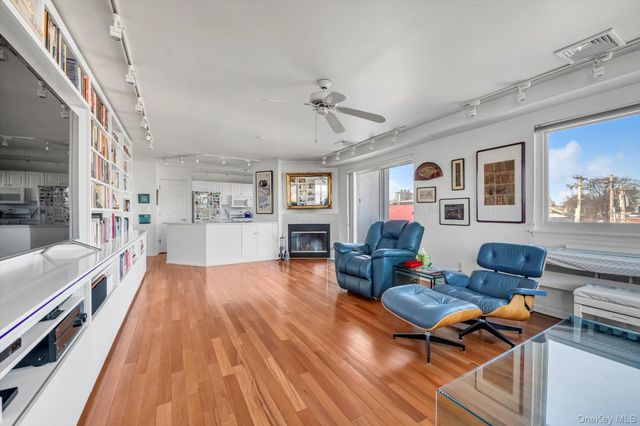 190 Schofield Street, Bronx, NY 10464