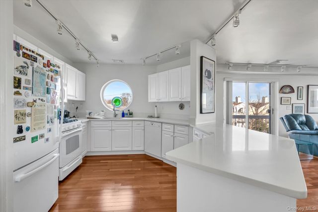 190 Schofield Street, Bronx, NY 10464