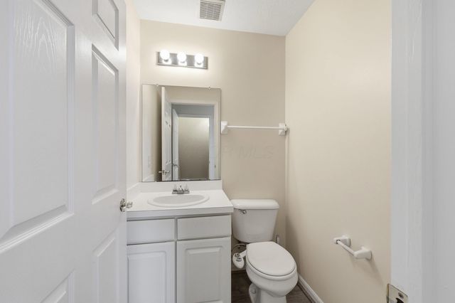 1075 Shady Lake Drive, Columbus, OH 43228