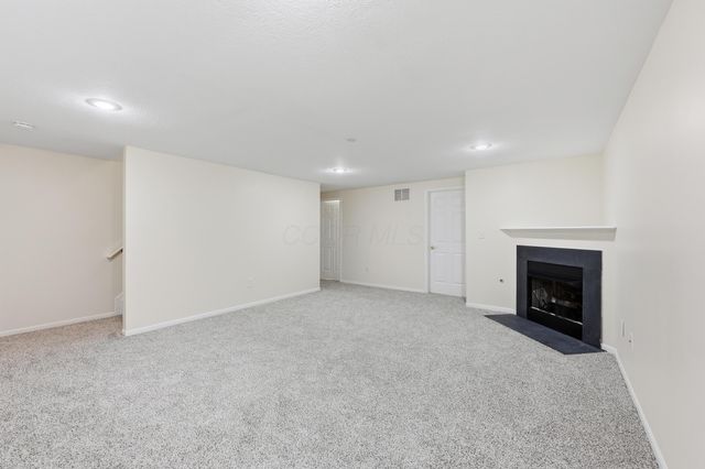 1075 Shady Lake Drive, Columbus, OH 43228