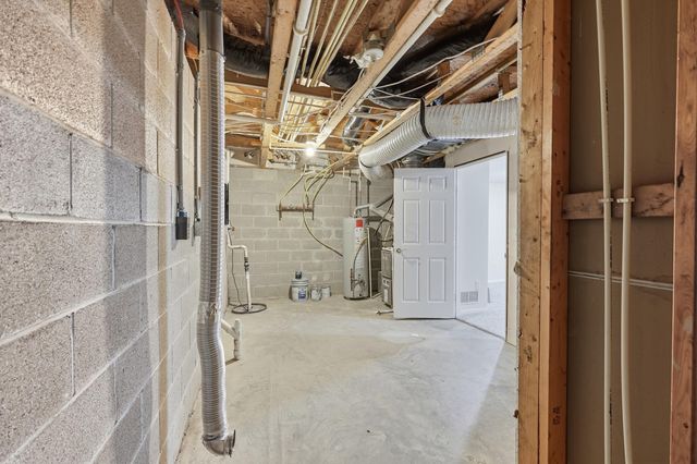 1075 Shady Lake Drive, Columbus, OH 43228