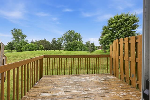 1075 Shady Lake Drive, Columbus, OH 43228