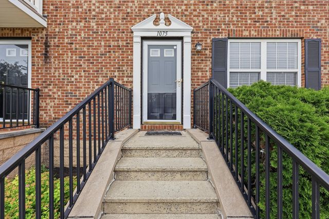 1075 Shady Lake Drive, Columbus, OH 43228