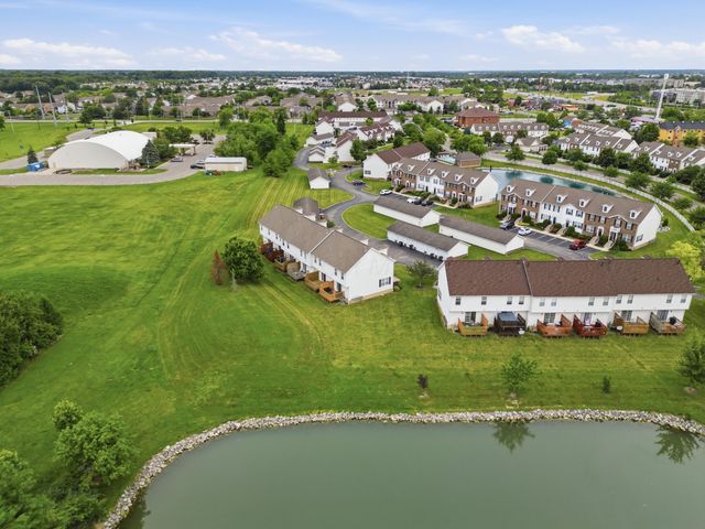 1075 Shady Lake Drive, Columbus, OH 43228