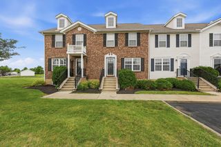 1075 Shady Lake Drive, Columbus, OH 43228