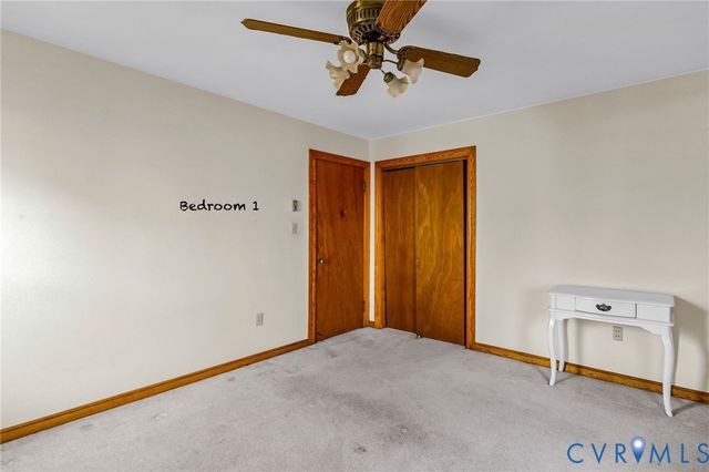 15 Clark Lane, Kilmarnock, VA 22482