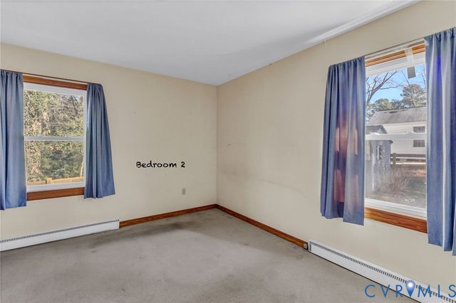 15 Clark Lane, Kilmarnock, VA 22482