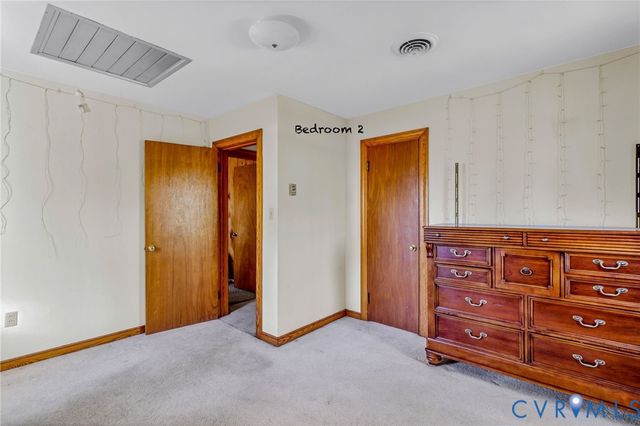 15 Clark Lane, Kilmarnock, VA 22482