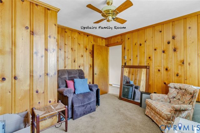 15 Clark Lane, Kilmarnock, VA 22482