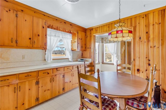 15 Clark Lane, Kilmarnock, VA 22482