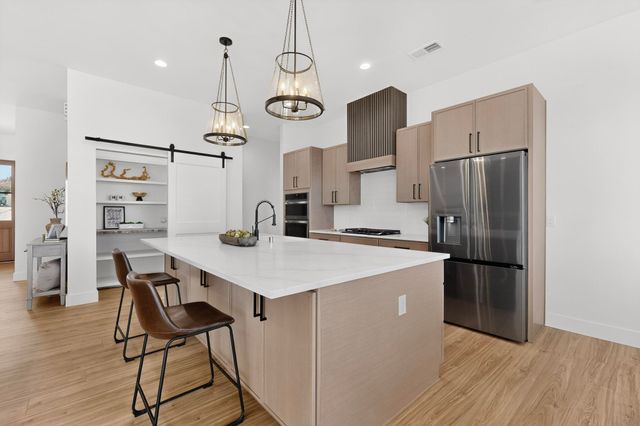 140 Nicky Lane, Corrales, NM 87048