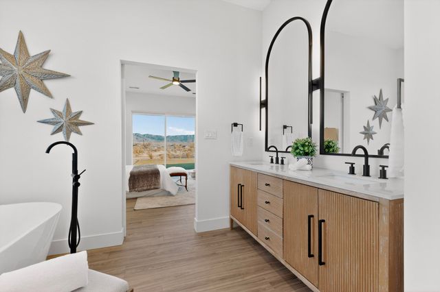 140 Nicky Lane, Corrales, NM 87048