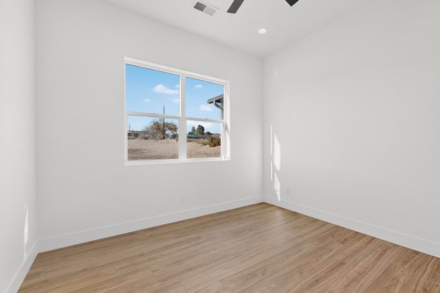 140 Nicky Lane, Corrales, NM 87048