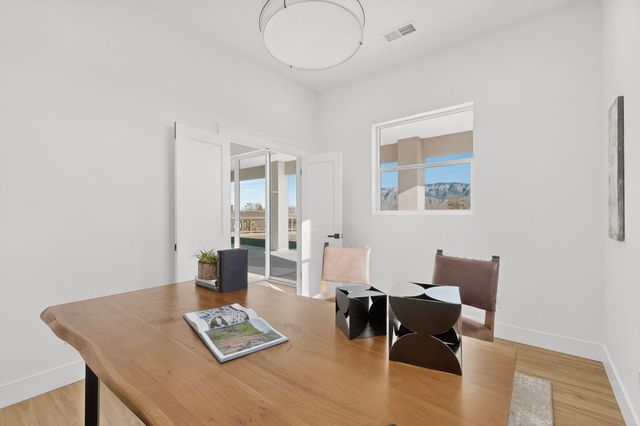 140 Nicky Lane, Corrales, NM 87048