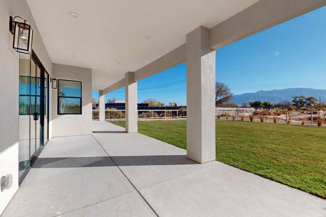 140 Nicky Lane, Corrales, NM 87048