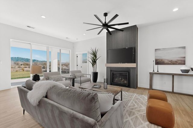 140 Nicky Lane, Corrales, NM 87048